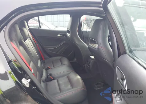 2015 Mercedes-Benz Gla 45 Amg 4Matic z USA, uszkodzony, nr VIN WDDTG5CBXFJ061769